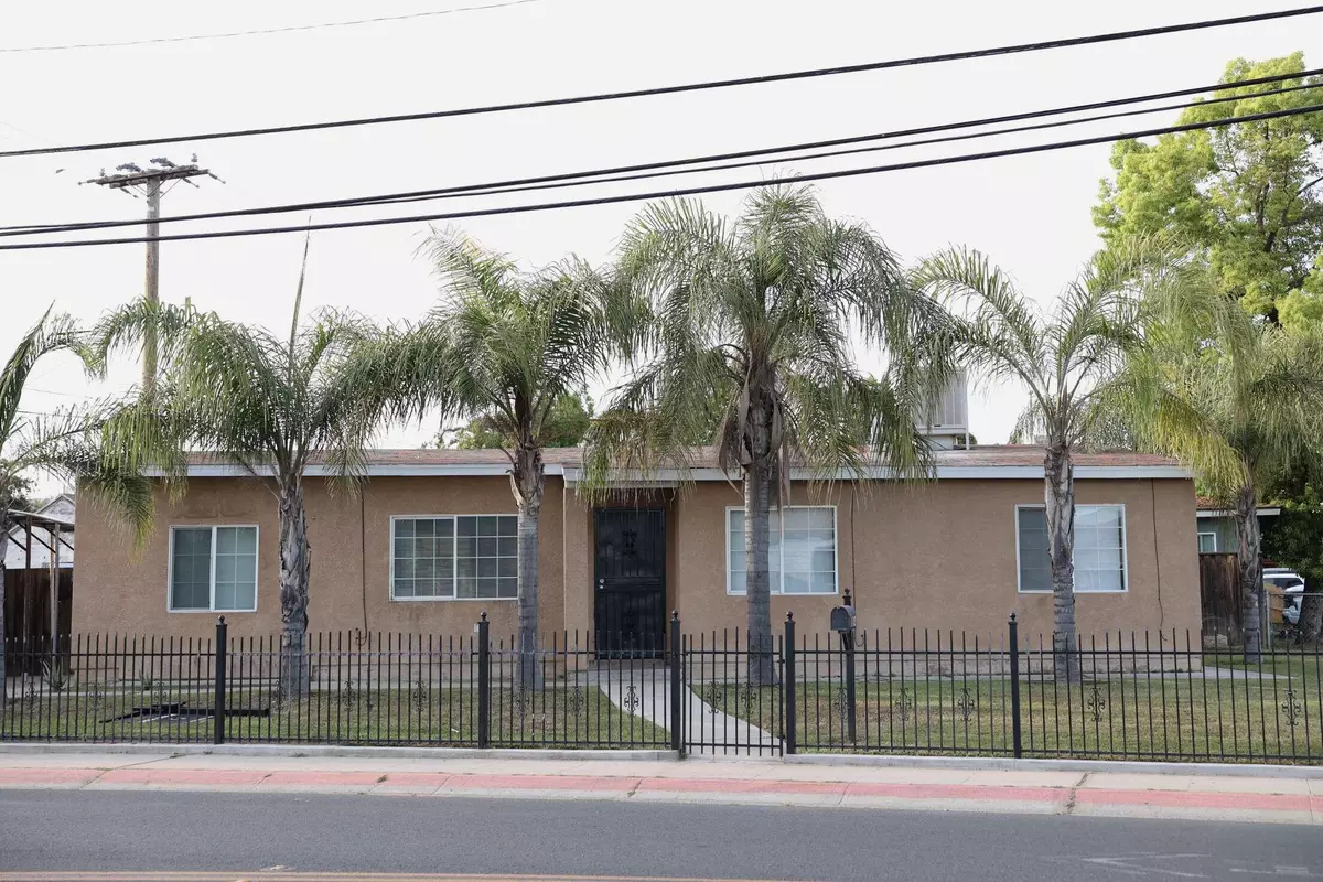 Visalia, CA 93291,2014 W Houston Avenue
