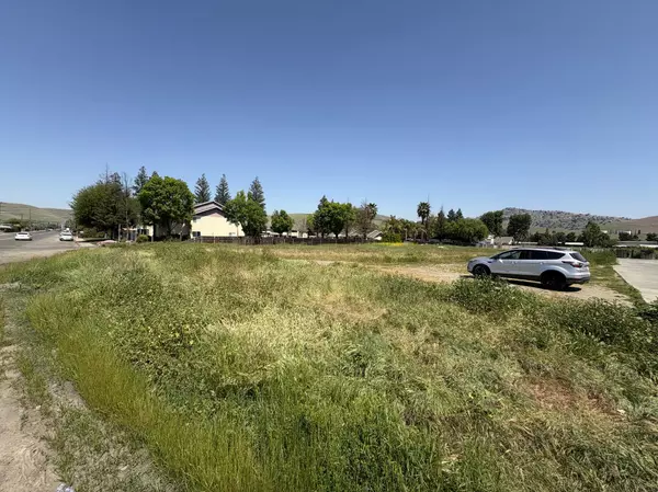 Porterville, CA 93257,0 N Plano Street