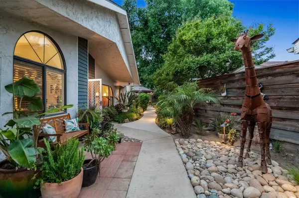 Visalia, CA 93292,1937 S Pinnacle Street