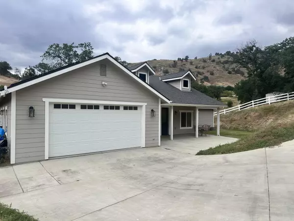 Three Rivers, CA 93271,41955 Black Oak Drive