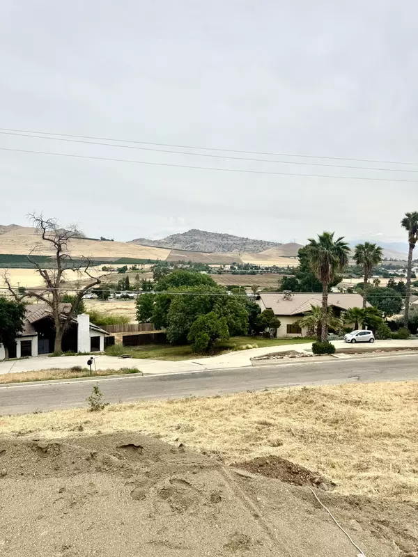 Porterville, CA 93257,1105 N Scenic Drive