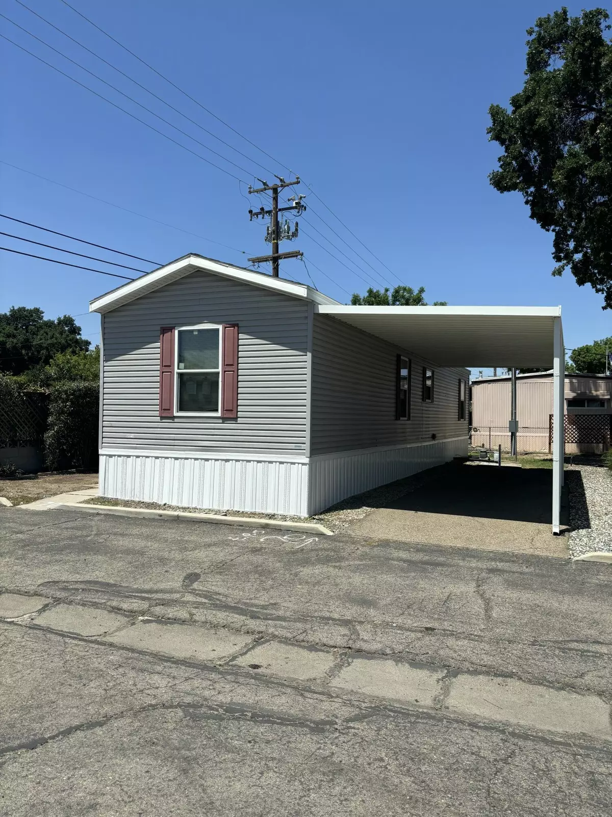 Visalia, CA 93277,820 S Chinowth Road #70