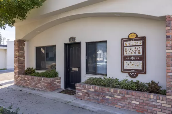 Tulare, CA 93274,209 N N Street