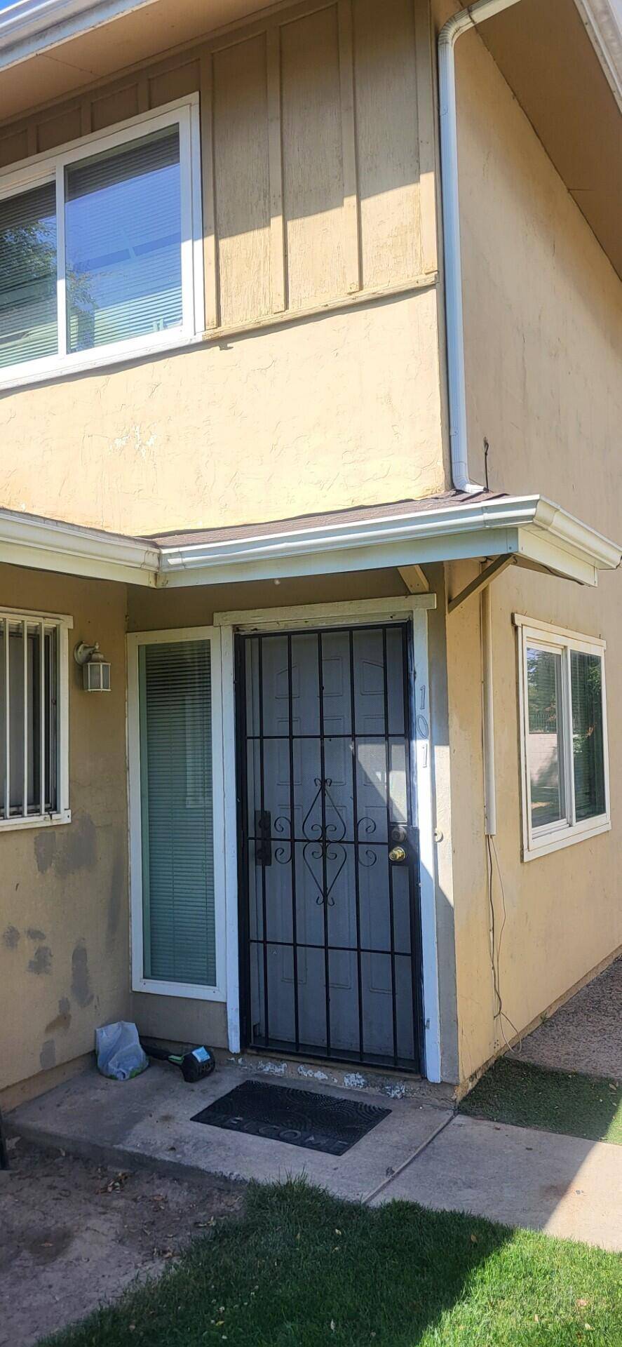 Fresno, CA 93705,4960 N Holt Avenue #101