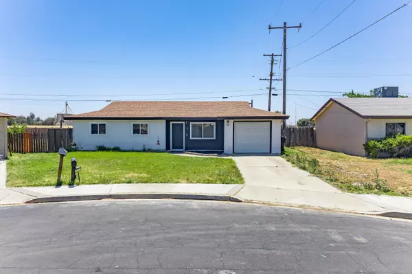 10767 Beverly Drive, Hanford, CA 93230