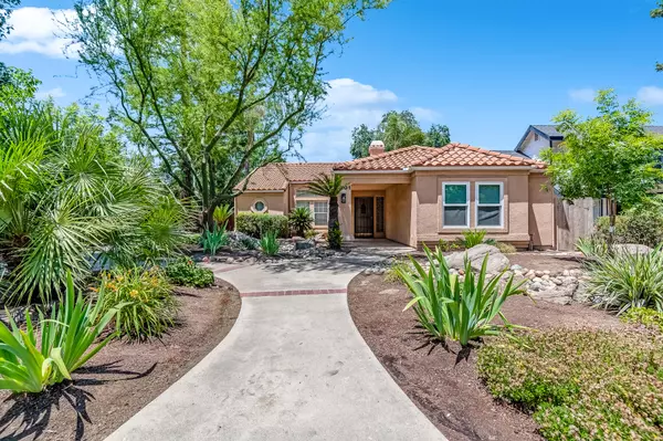 1301 S Cotta S Street, Visalia, CA 93292