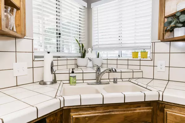 Tulare, CA 93274,434 Fallbrook Court