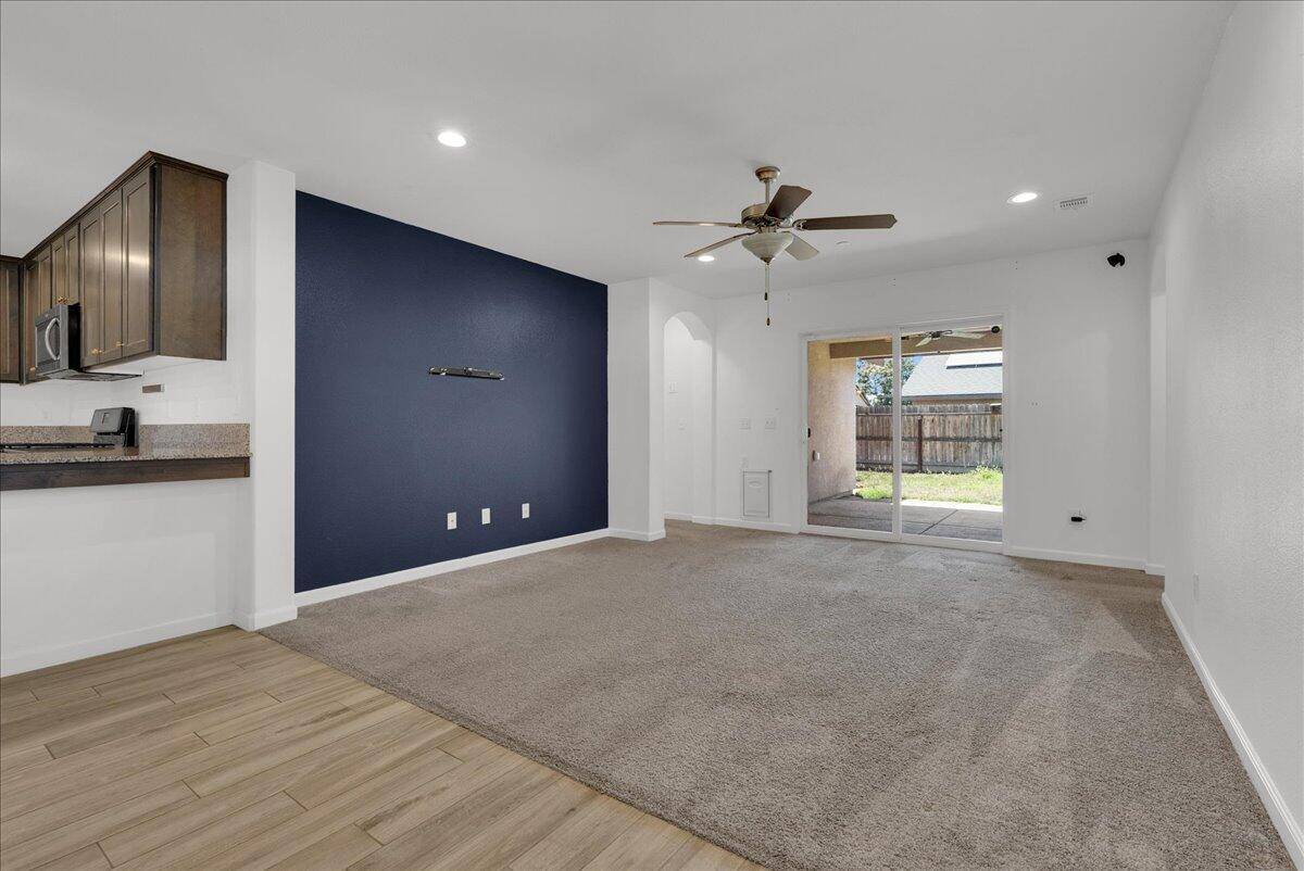 Porterville, CA 93257,843 Creekview Street