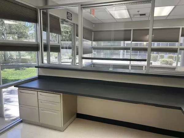 Bakersfield, CA 93309,6001 Truxtun Avenue