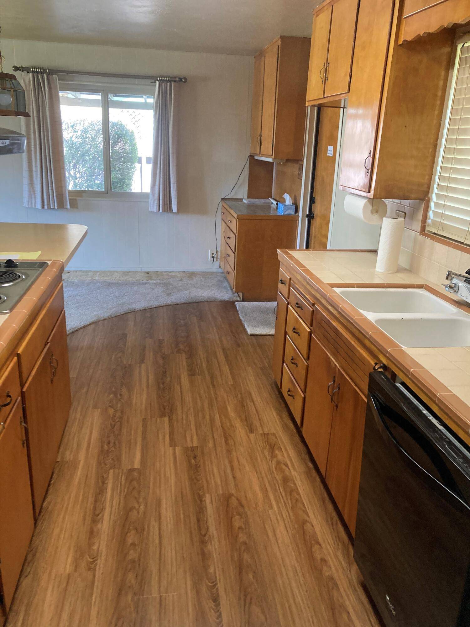 Tulare, CA 93274,180 E Gail Ave Avenue