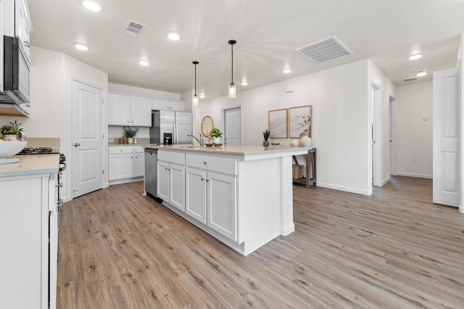 Visalia, CA 93291,30727 Palmetto Road