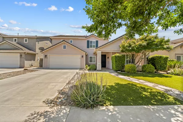 2223 E La Vida Avenue, Visalia, CA 93292