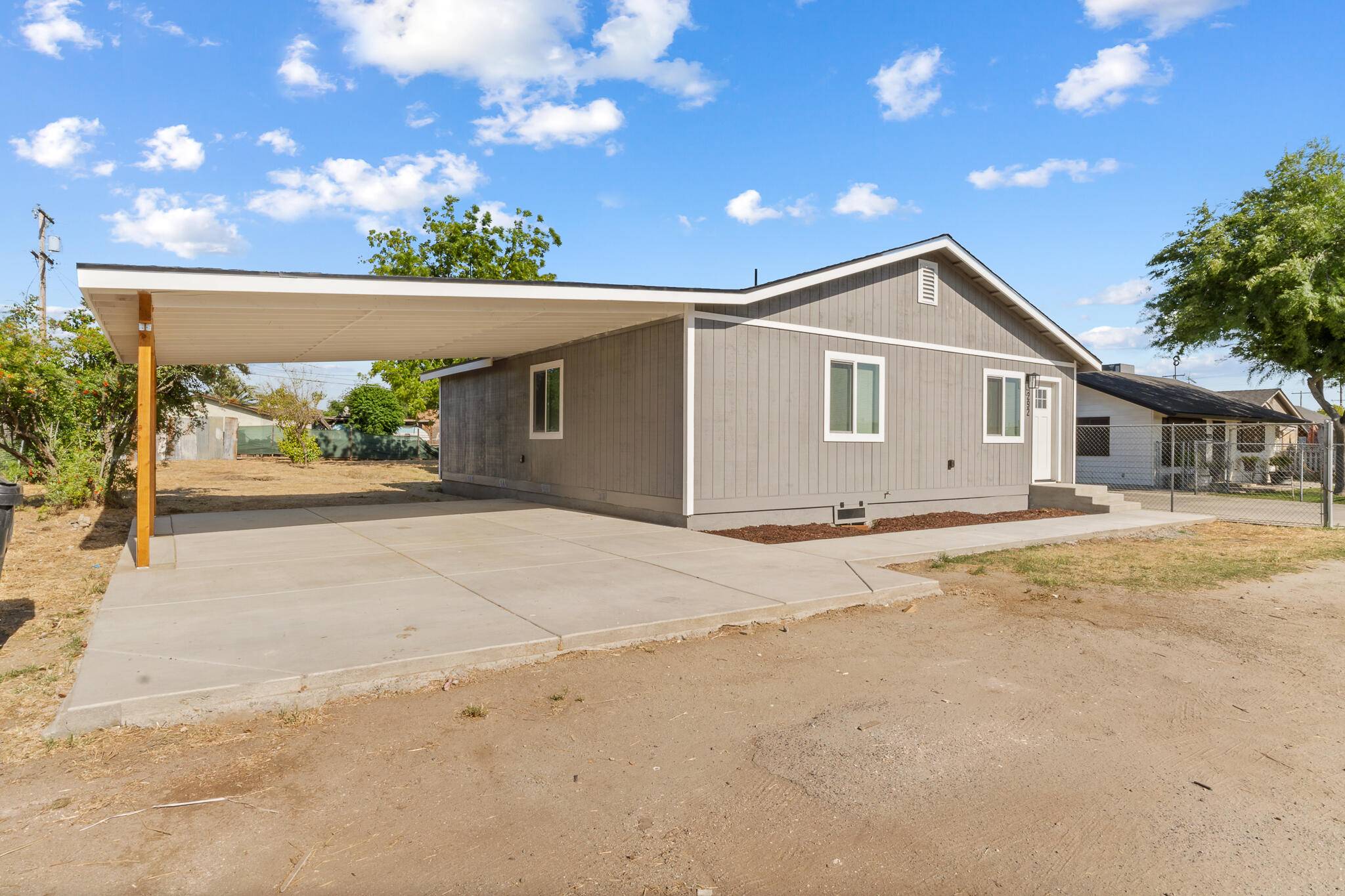 Porterville, CA 93257,292 Lowery Street