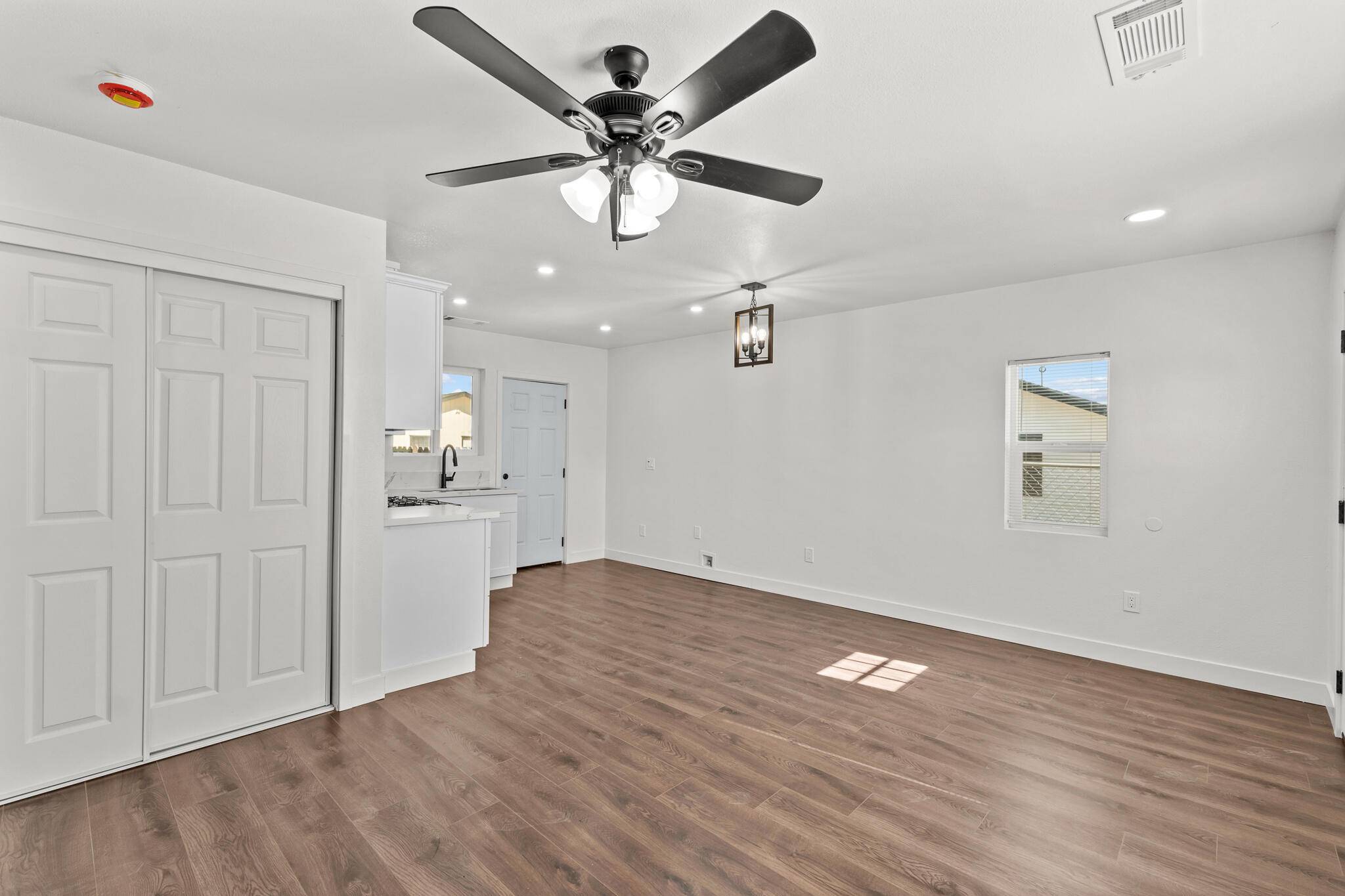 Porterville, CA 93257,292 Lowery Street