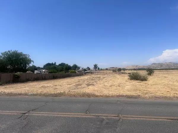Porterville, CA 93257,0 E Teapot Dome Ave Avenue