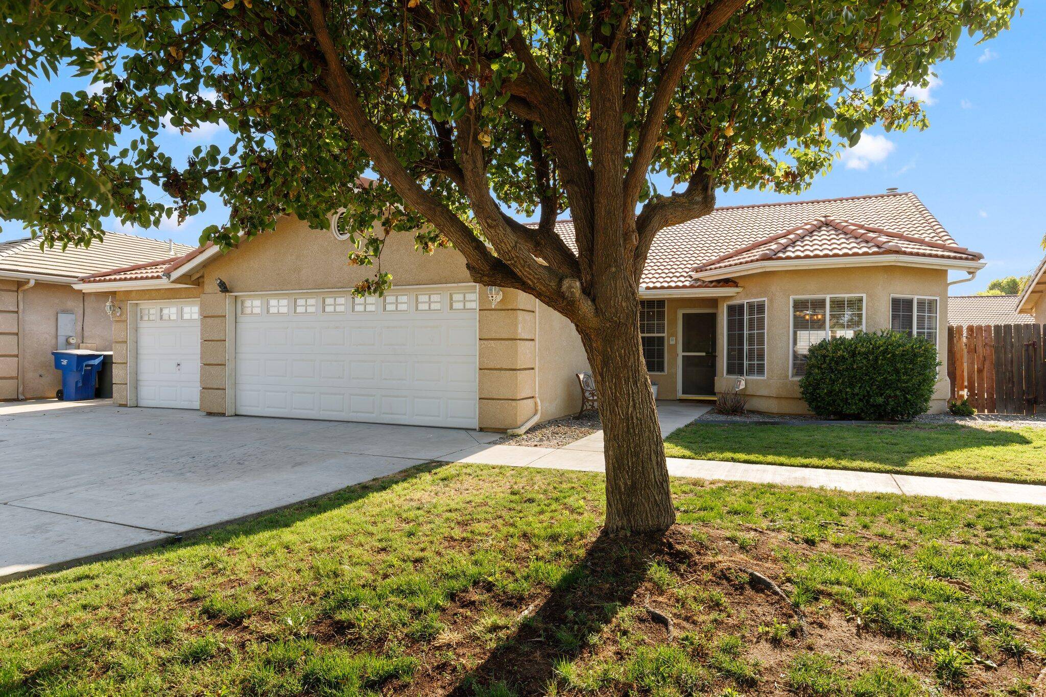 Lemoore, CA 93245,525 Mallard Avenue