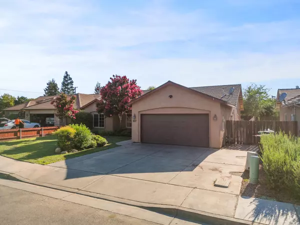 Porterville, CA 93257,927 Shadowood Place