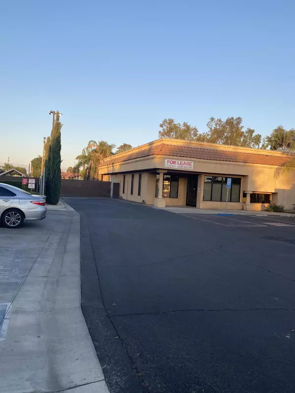 1936 N Dinuba Boulevard, Visalia, CA 93291