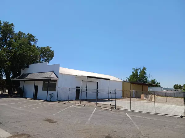 1149 E Houston Avenue, Visalia, CA 93292