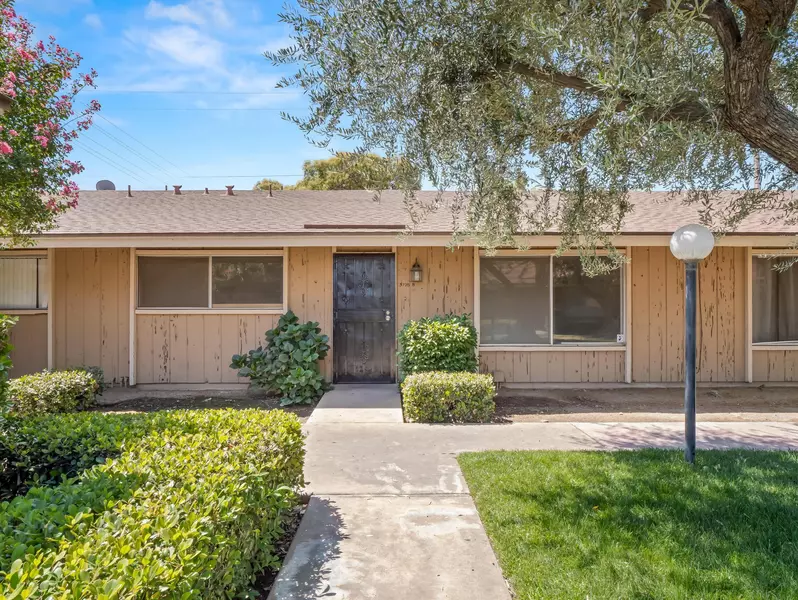 3725 N Fruit Avenue #B, Fresno, CA 93705