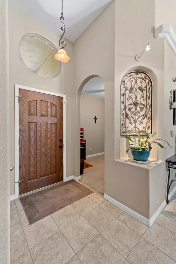 Visalia, CA 93291,2729 W Ceres Court