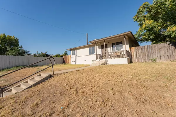 Bakersfield, CA 93306,1905 Mt Vernon Avenue