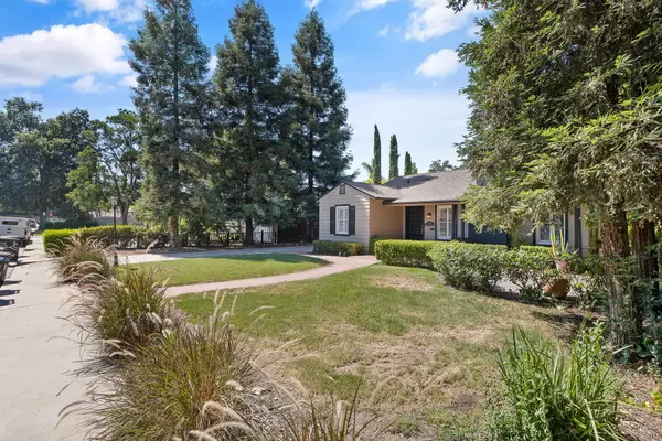 1708 W Myrtle Avenue, Visalia, CA 93277