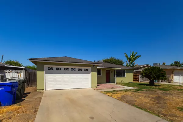 573 N Kern Avenue, Farmersville, CA 93223