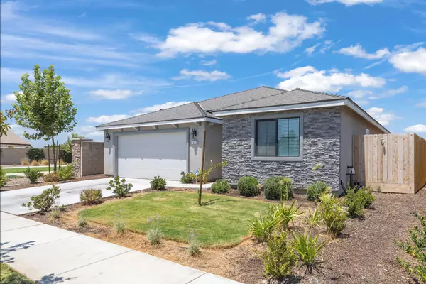 Hanford, CA 93230,1613 S Dinky Creek
