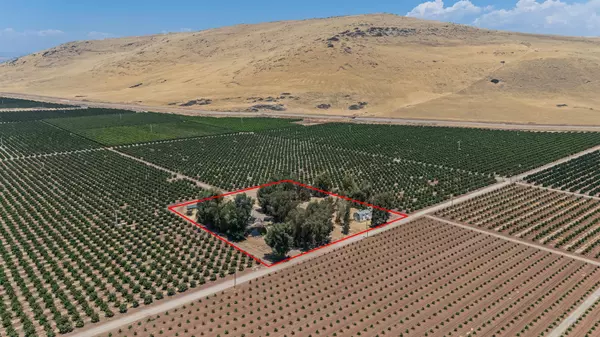 Visalia, CA 93292,35802 Rd 180