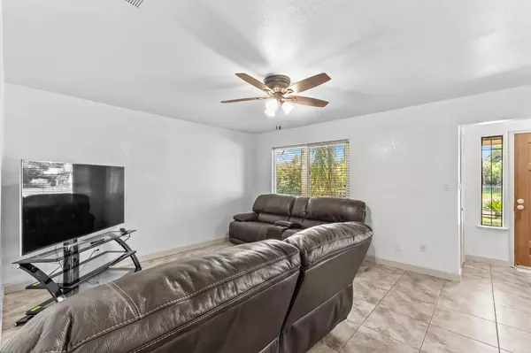 Reedley, CA 93654,1423 E Evening Glow Avenue