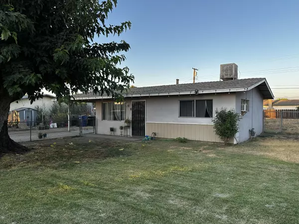 Porterville, CA 93257,15478 Magnolia Road
