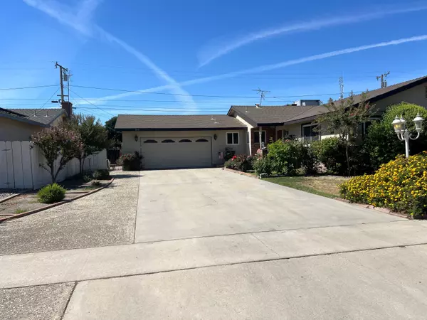Tulare, CA 93274,855 E Pleasant Avenue