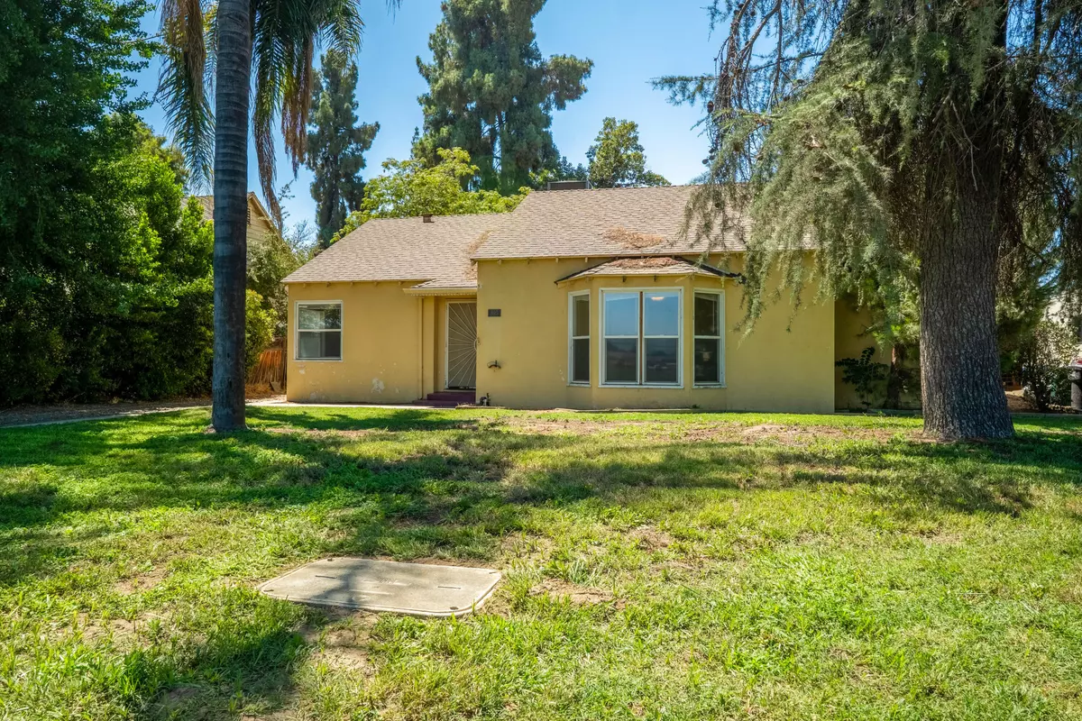 Tulare, CA 93274,895 E Cross Avenue