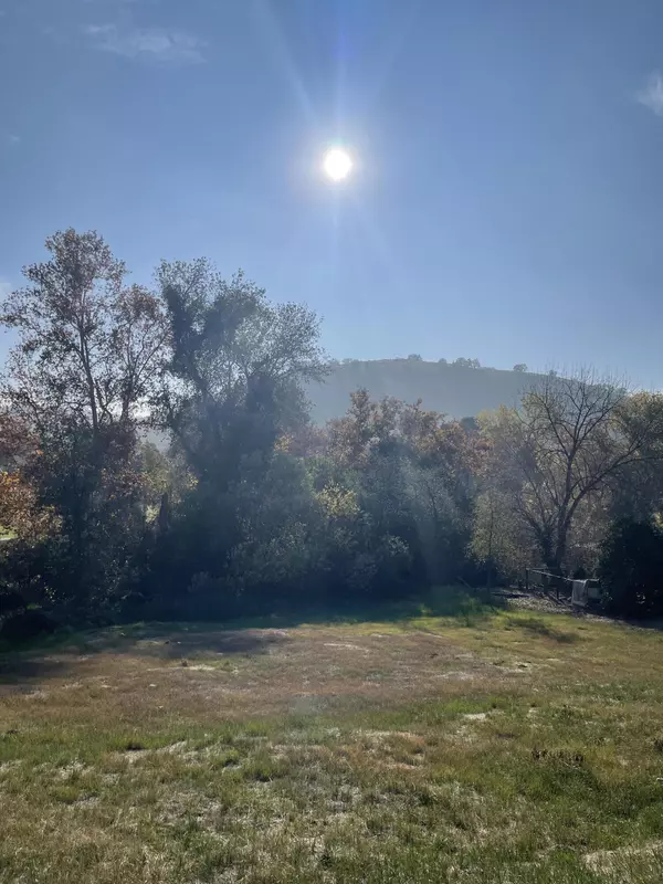 Porterville, CA 93257,31857 Country Club Drive