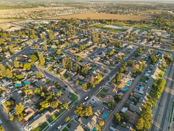 Tulare, CA 93274,1762 Plymouth Avenue