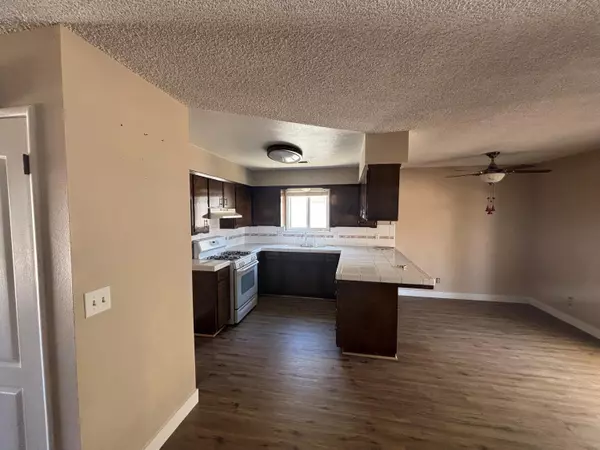 Tulare, CA 93274,1533 E Birch Avenue