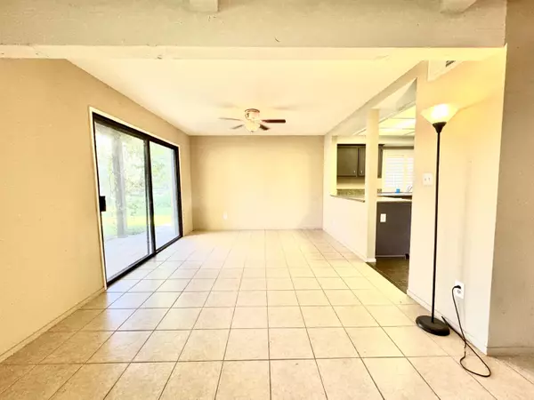 Bakersfield, CA 93309,4136 Pinewood Lake Drive