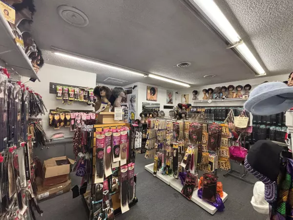 Tulare, CA 93274,1606 E Tulare Avenue