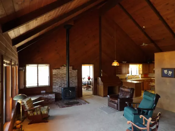 Miramonte, CA 93641,52925 Hogback Road