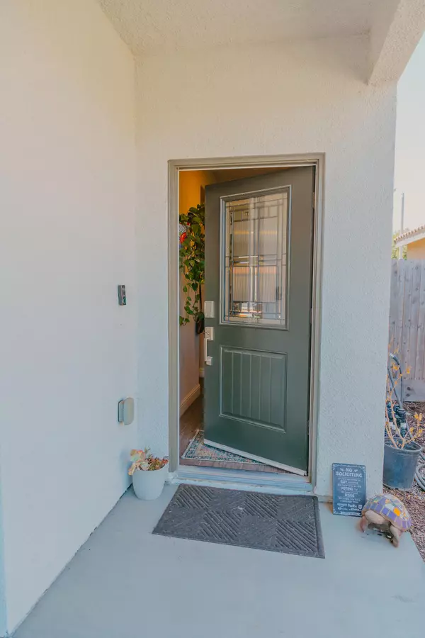 Visalia, CA 93292,3433 E Laurel Avenue