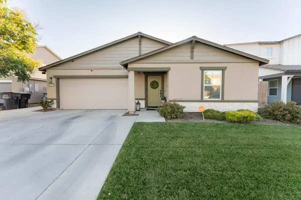 Visalia, CA 93291,3325 N Church Street