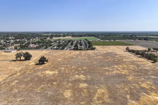 Laton, CA 93242,5721 E Riverdale Avenue