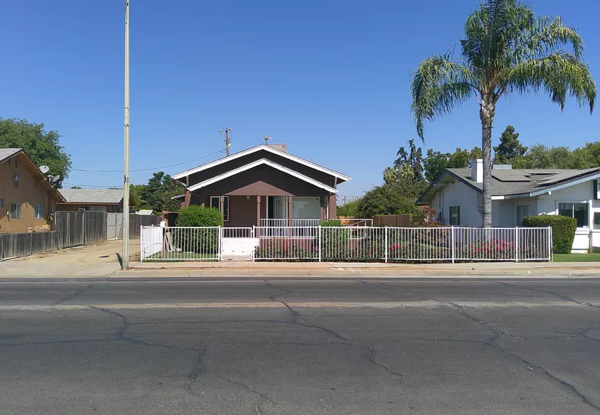 539 E Tulare Street, Dinuba, CA 93618