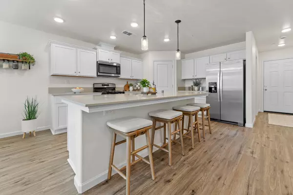 Visalia, CA 93291,30755 Magnolia Road