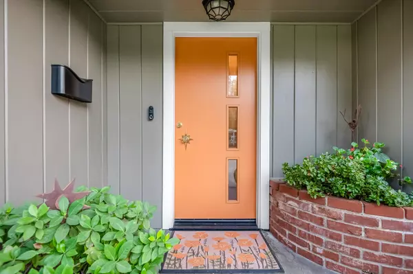 Visalia, CA 93277,1411 W Meadow Avenue