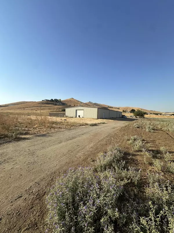 Exeter, CA 93221,29557 Mehrten Drive #16