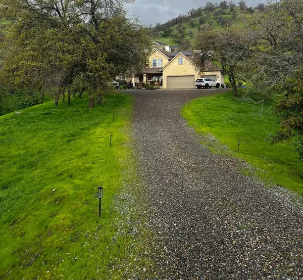 Three Rivers, CA 93271,42072 Corral Drive