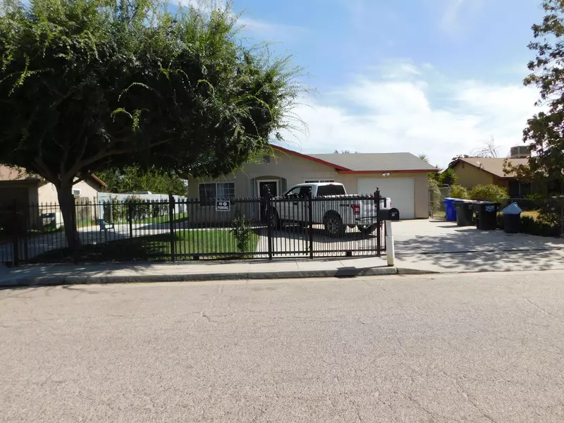 1541 Sarah Avenue, Pixley, CA 93256