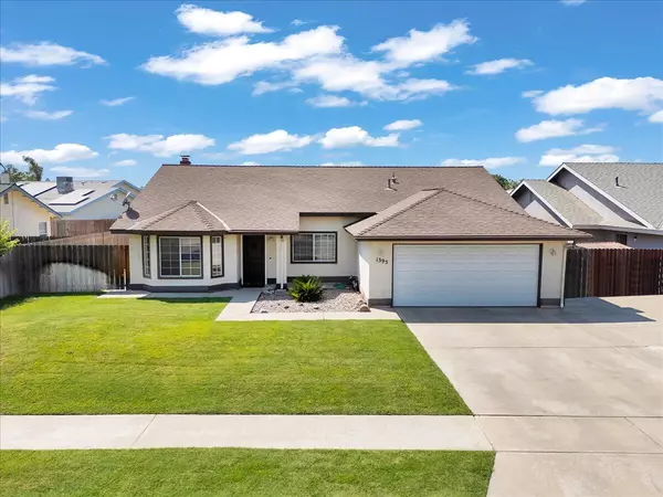 1395 Pine Drive, Lemoore, CA 93245